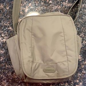 Pacsafe Metrosafe 200 G II Anti-Theft Bag